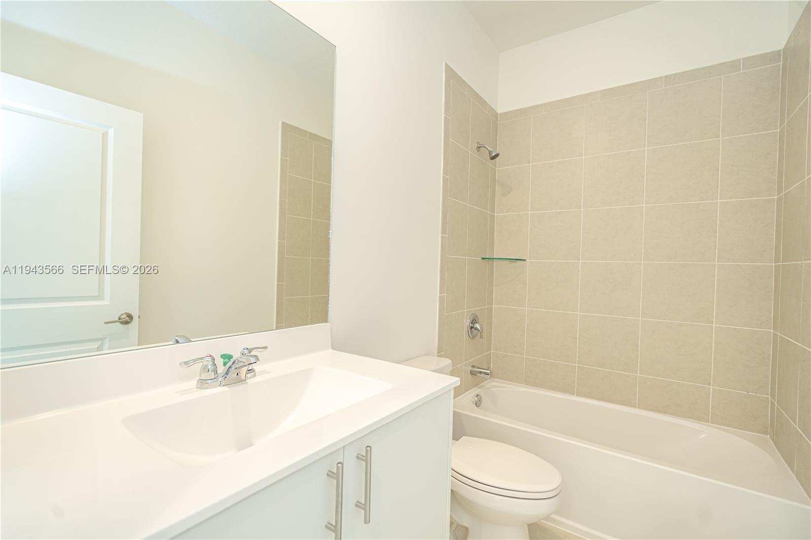 MIAMI LAND AND DEVELOPMEN - Residential Lease