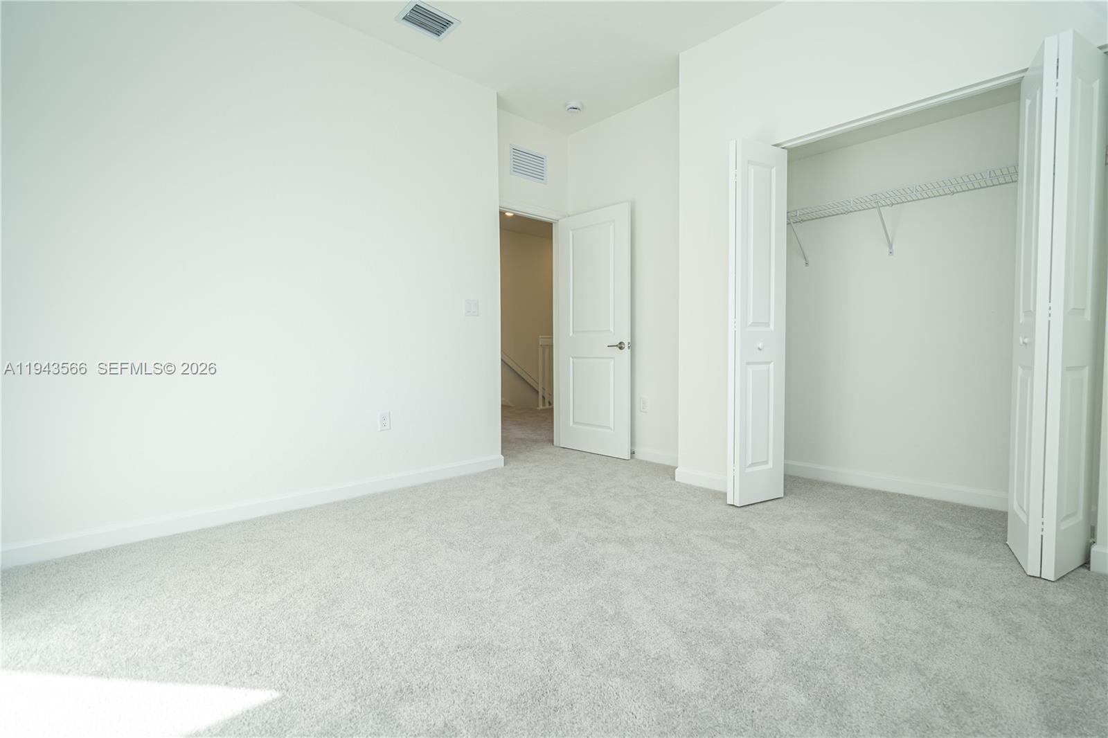 MIAMI LAND AND DEVELOPMEN - Residential Lease
