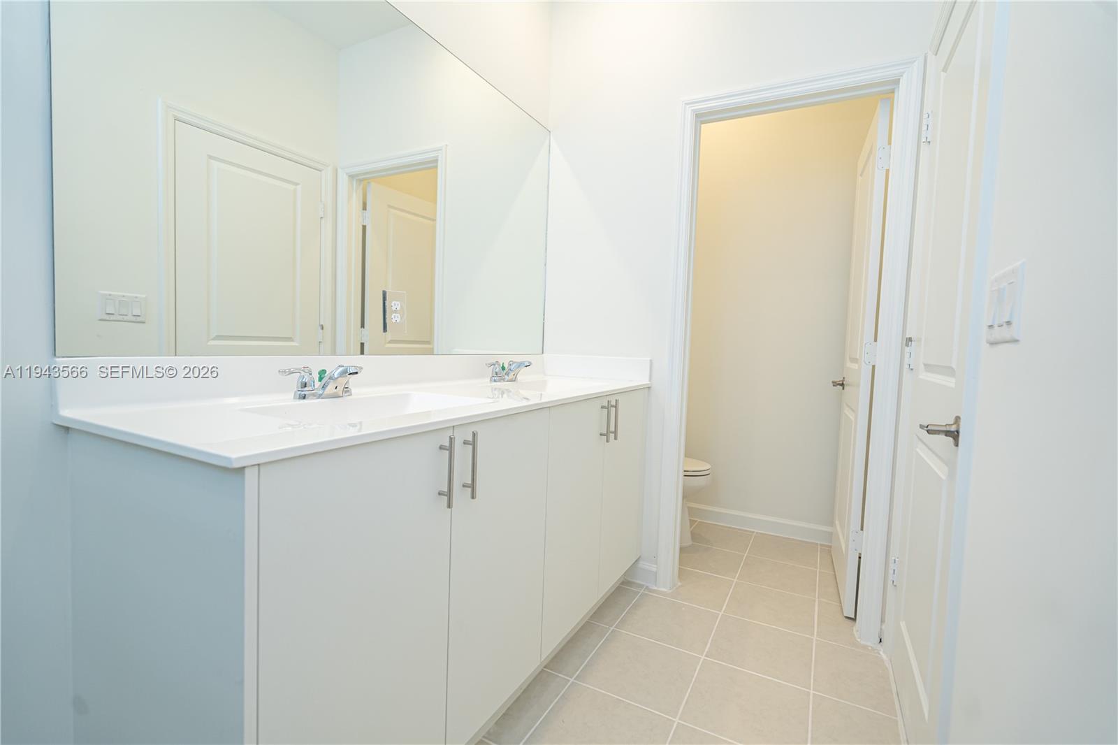 MIAMI LAND AND DEVELOPMEN - Residential Lease