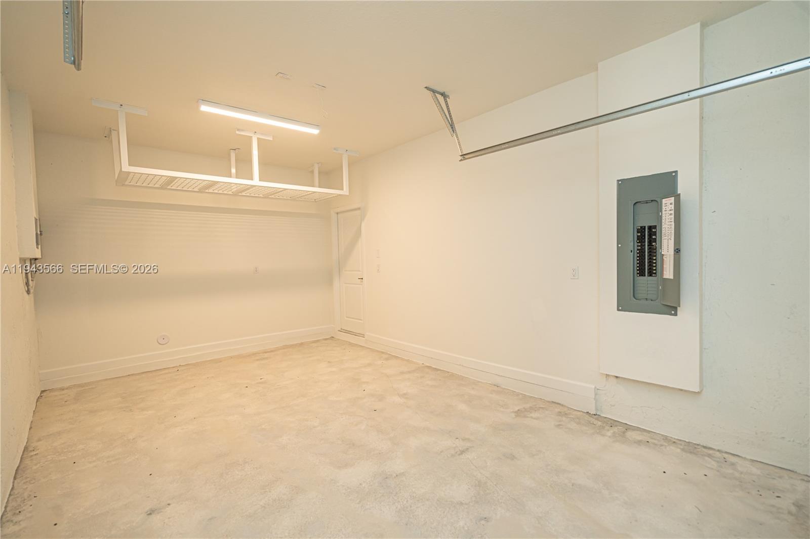 MIAMI LAND AND DEVELOPMEN - Residential Lease