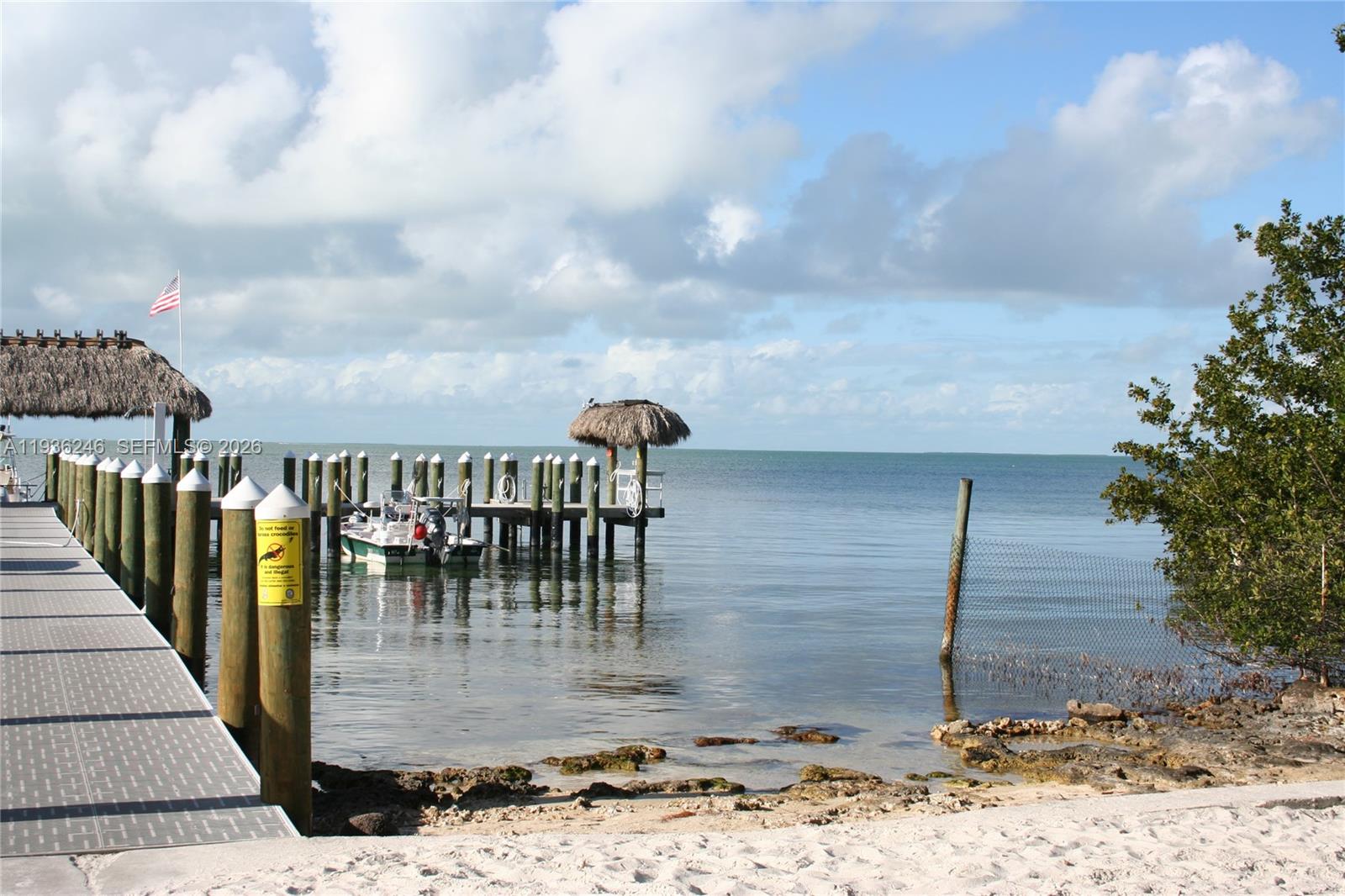EXECUTIVE BAY CLUB - Residential