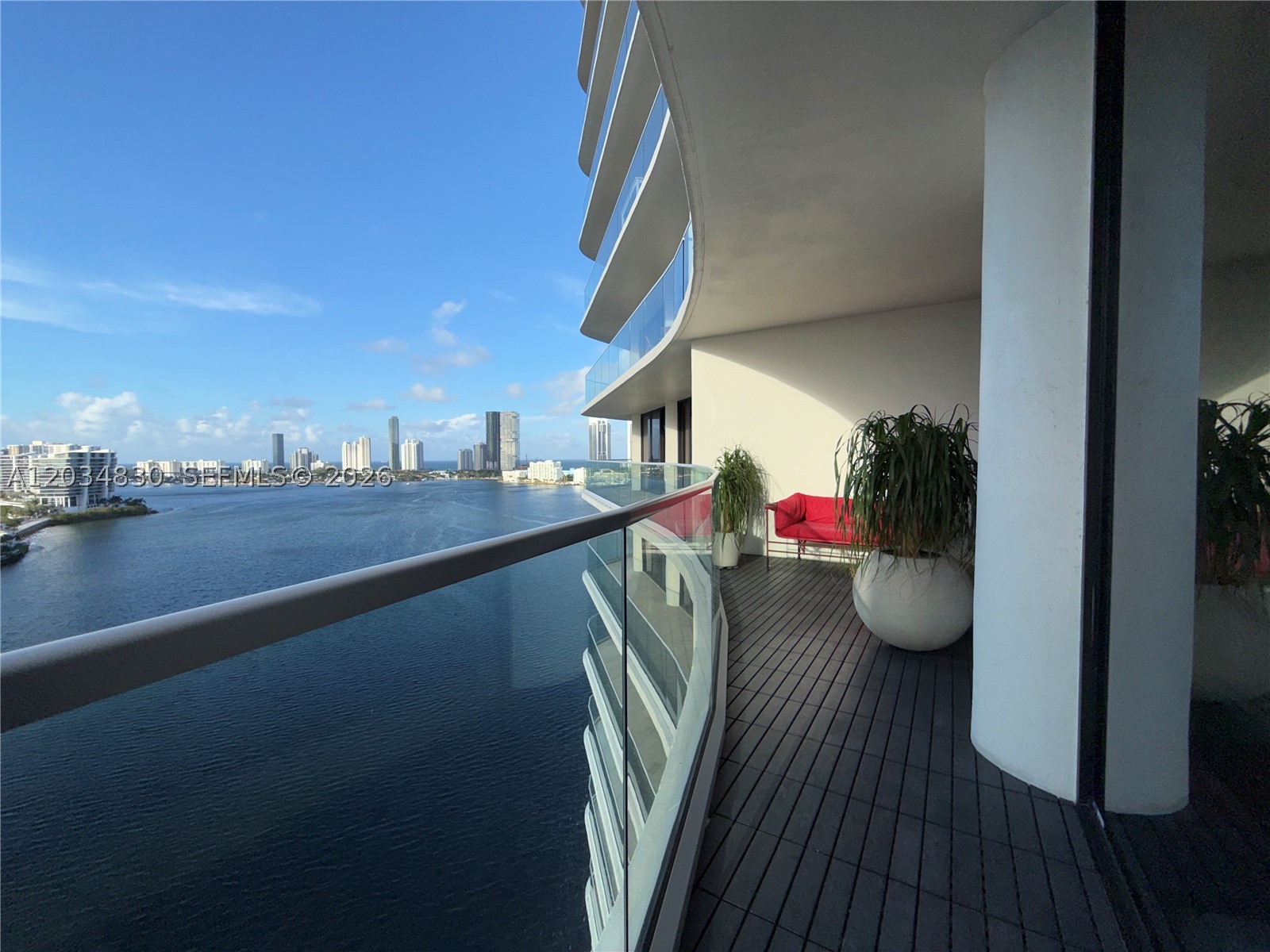 2800 ISL BLVD WILLIAMS IS - Residential