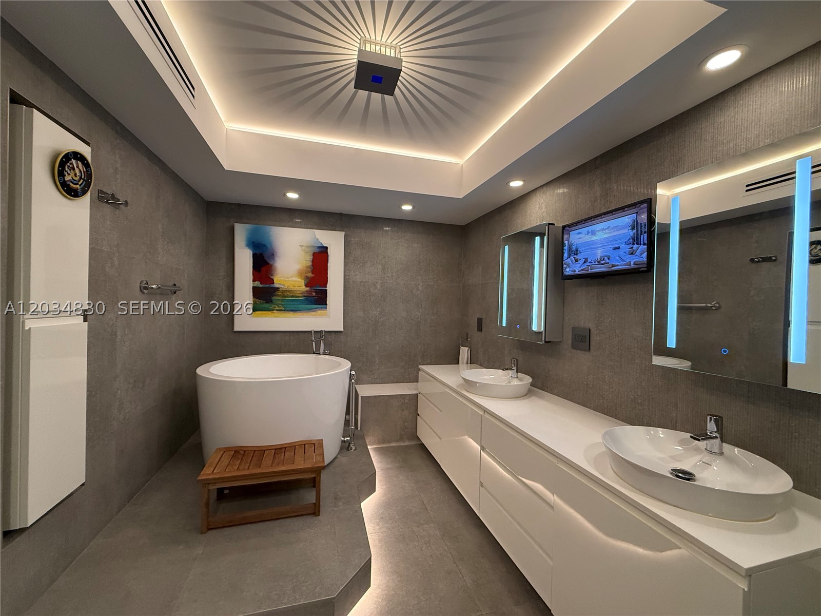 2800 ISL BLVD WILLIAMS IS - Residential