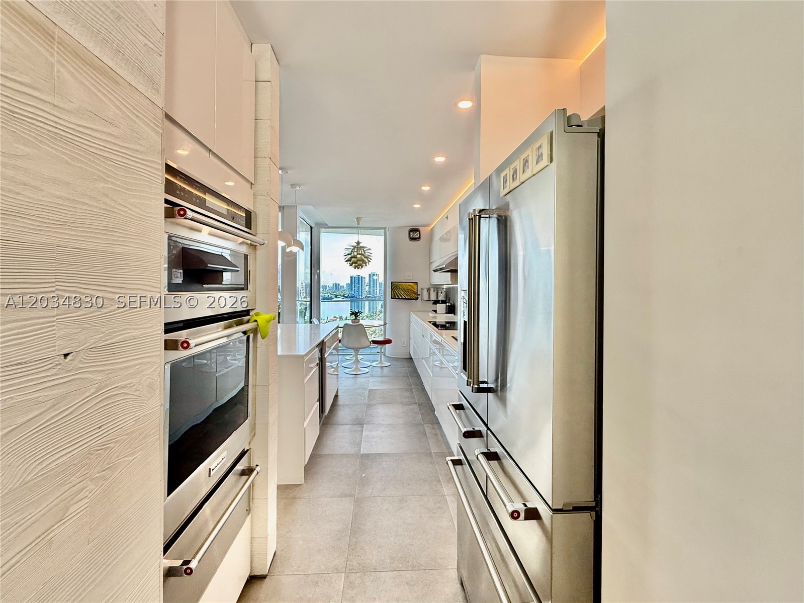 2800 ISL BLVD WILLIAMS IS - Residential