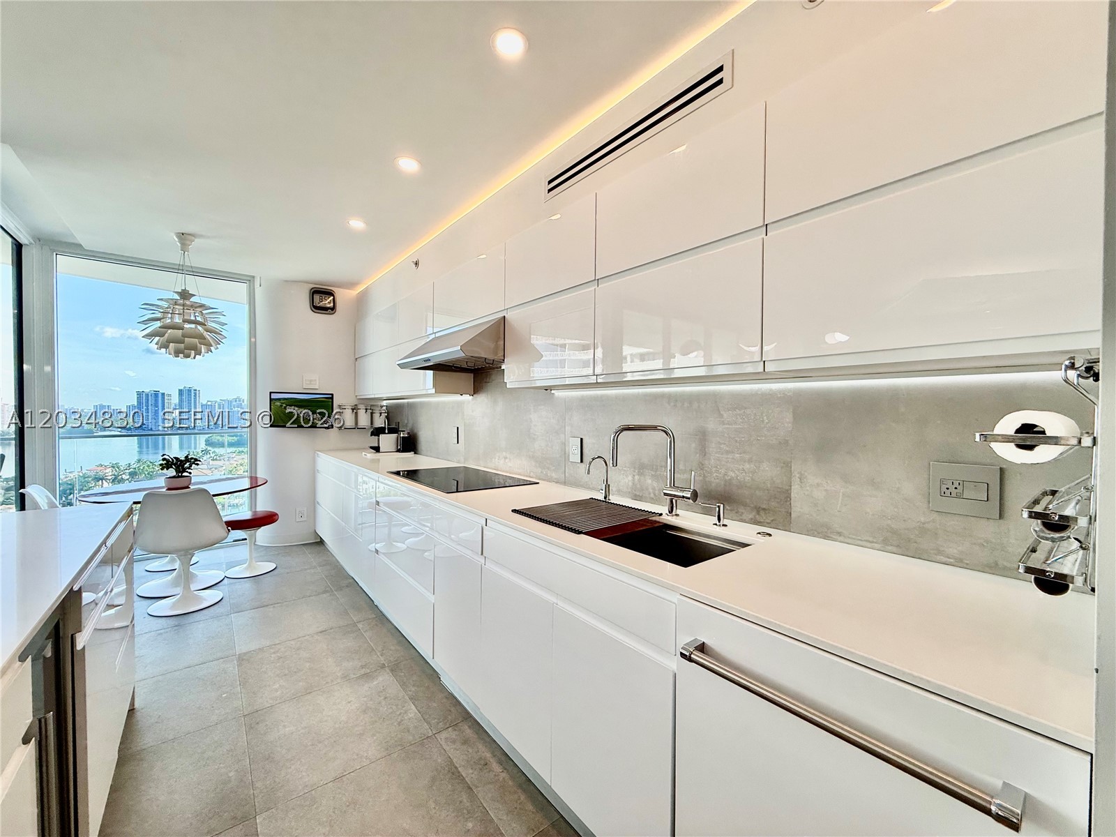 2800 ISL BLVD WILLIAMS IS - Residential