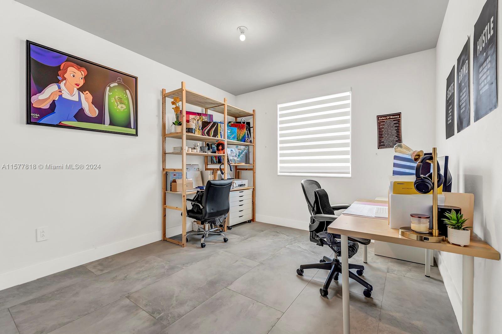 VALENCIA ACRES - Residential
