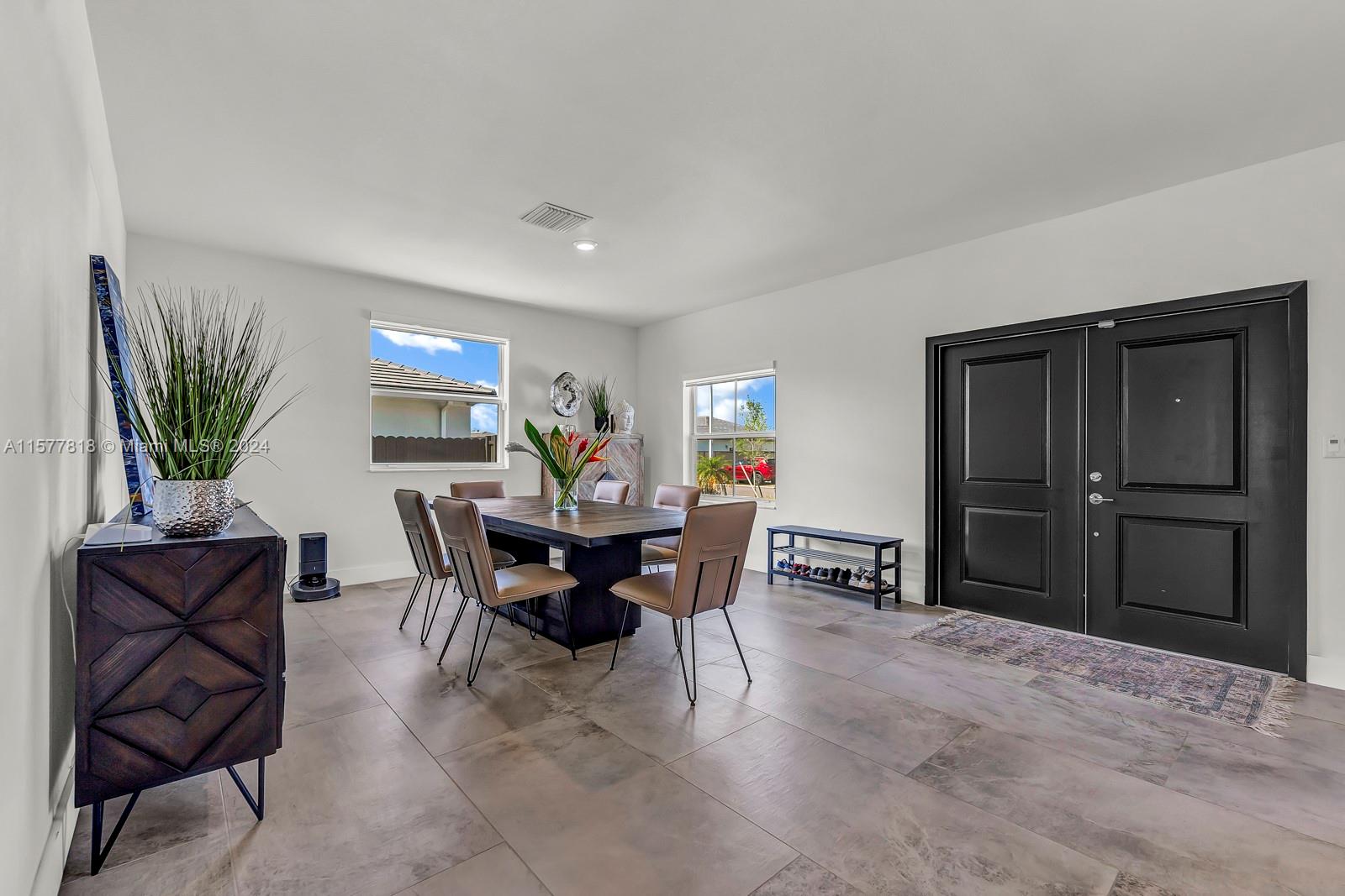 VALENCIA ACRES - Residential