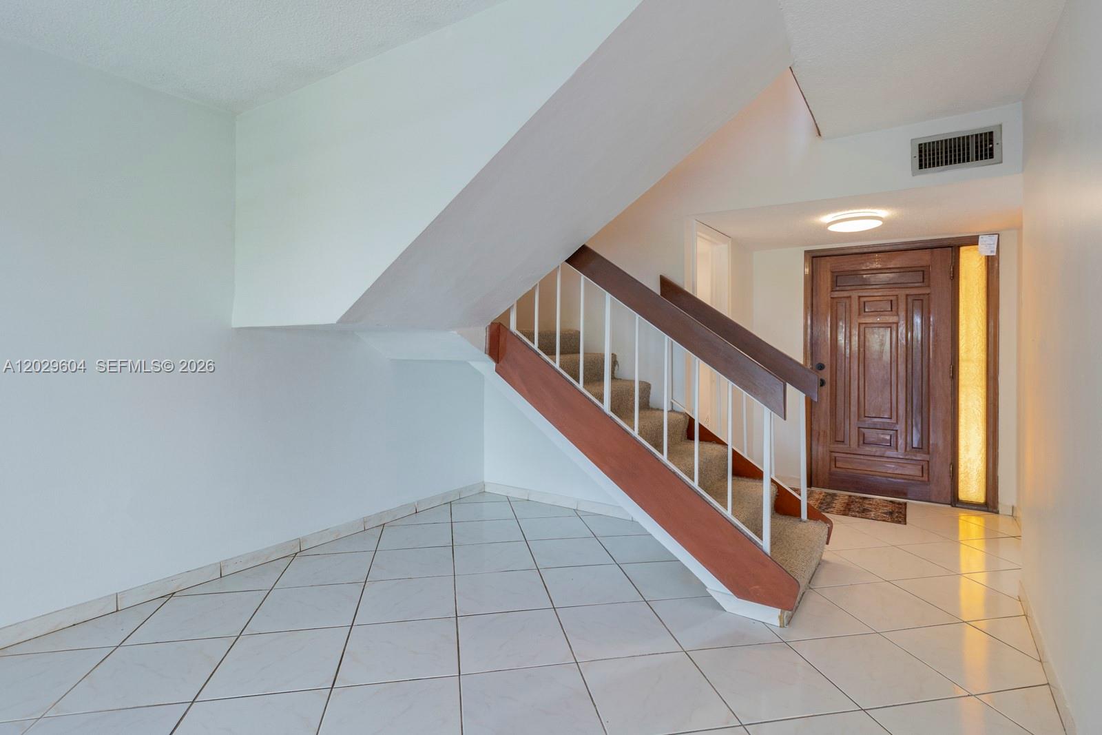TROPICAL PARK VILLAS COND - Residential Lease