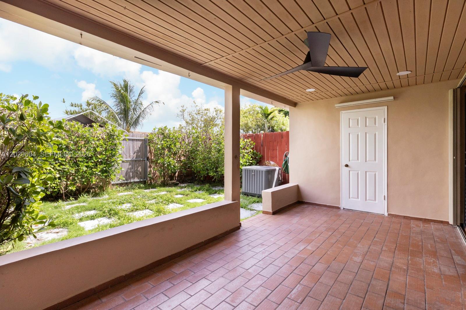 TROPICAL PARK VILLAS COND - Residential Lease