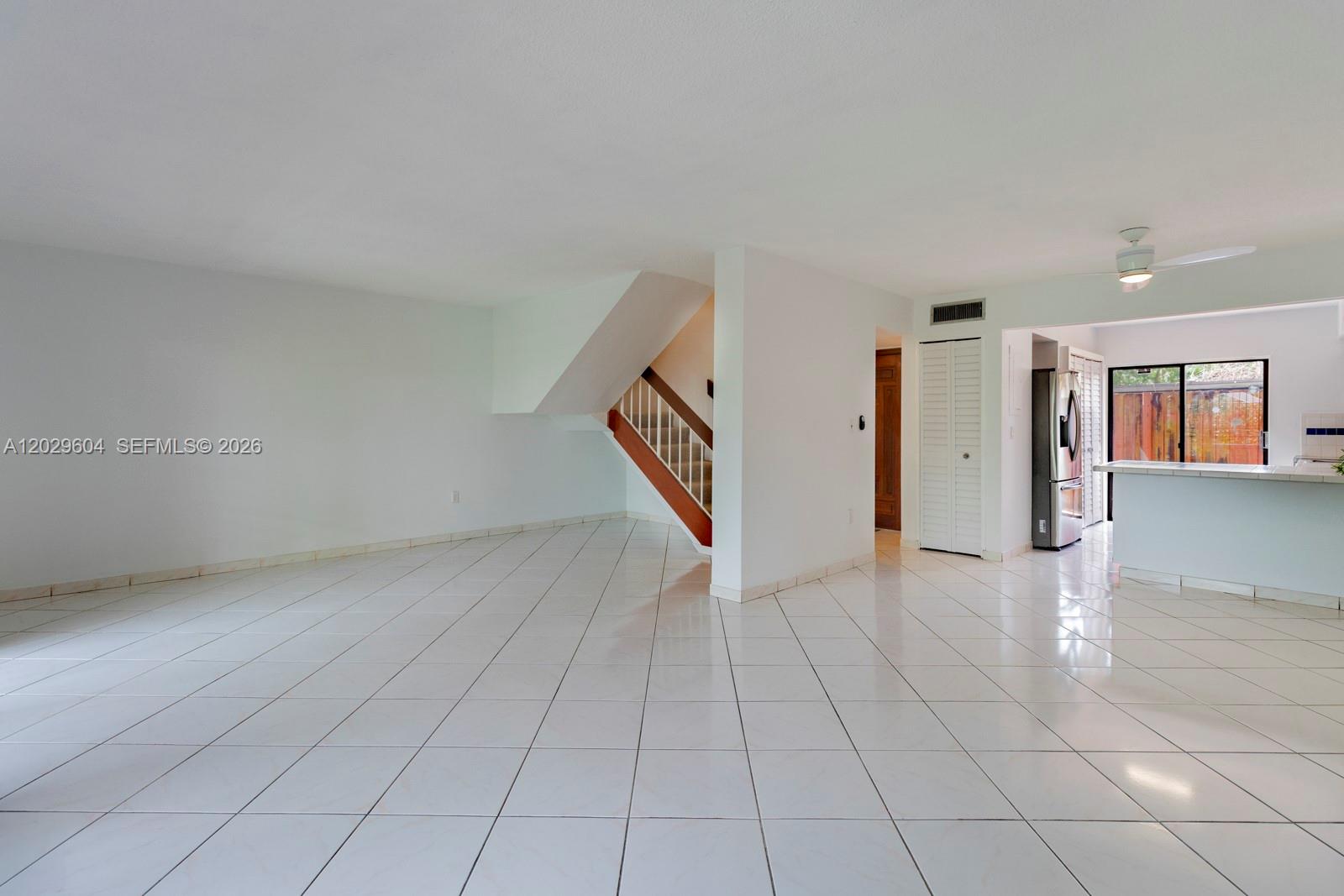 TROPICAL PARK VILLAS COND - Residential Lease