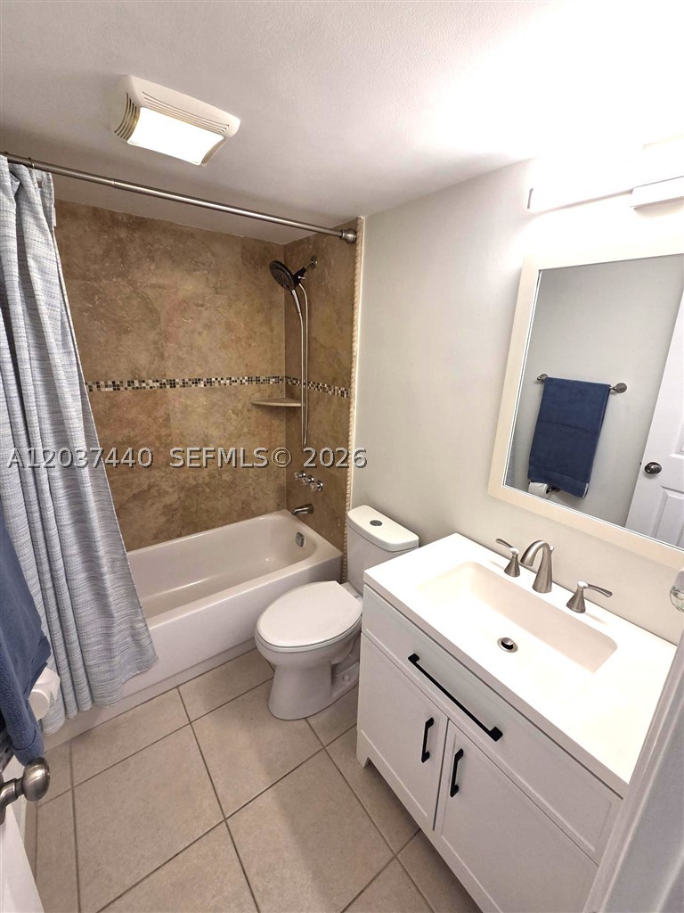 CASA VERANO CONDO - Residential Lease