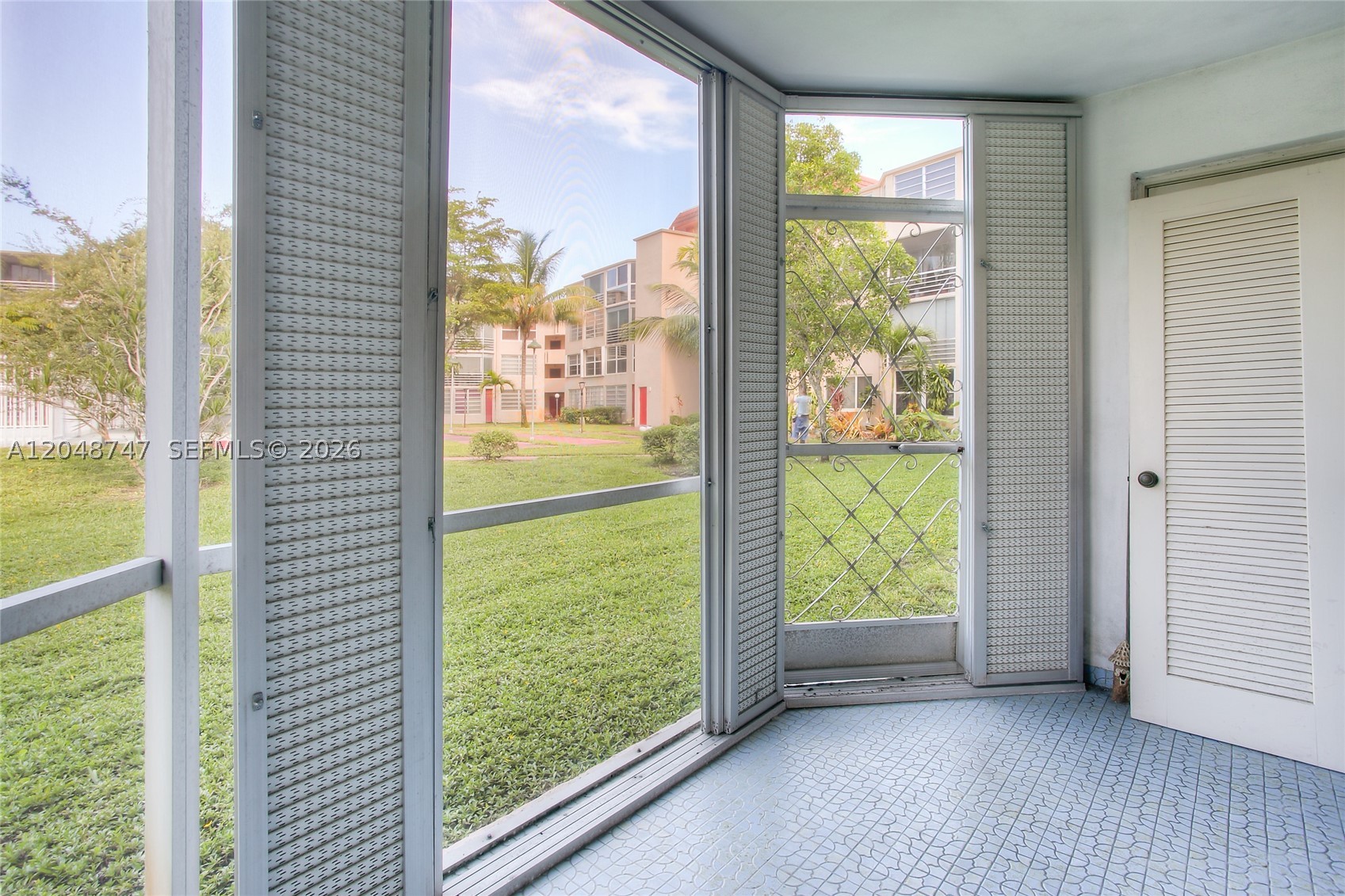 ROLLING GREEN CONDO C - Residential