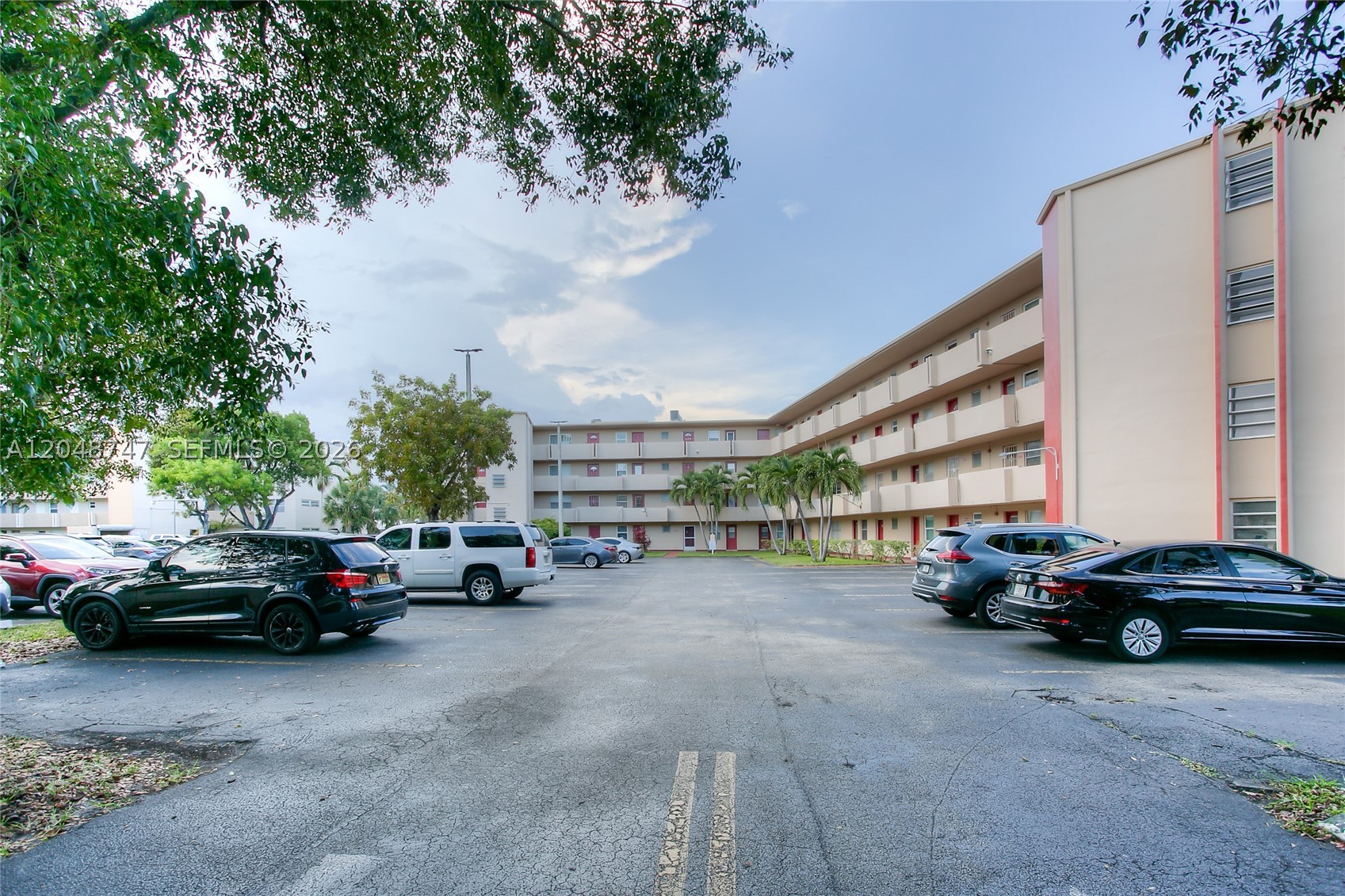 ROLLING GREEN CONDO C - Residential