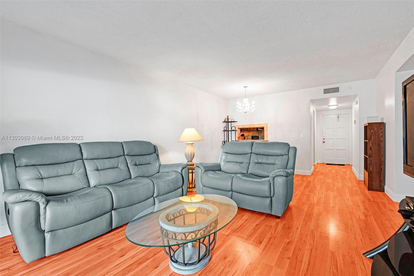 HILLCREST COUNTRY CLUB AP - Residential
