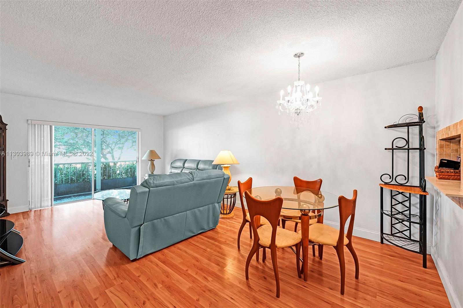 HILLCREST COUNTRY CLUB AP - Residential