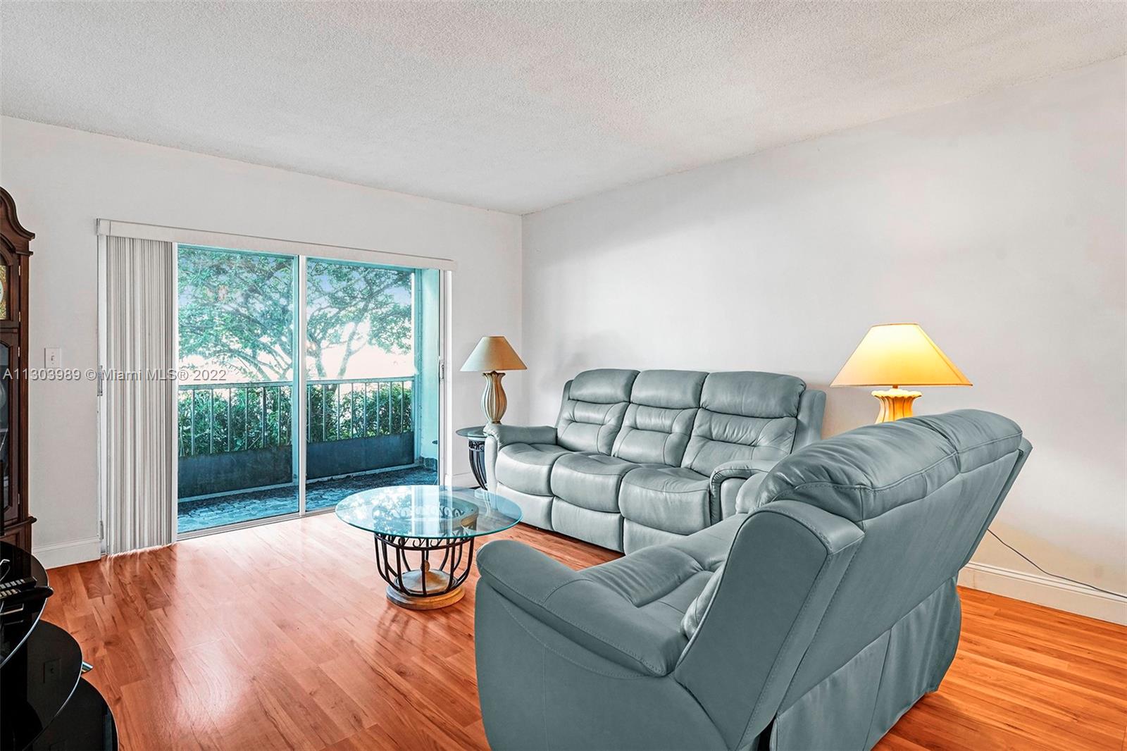HILLCREST COUNTRY CLUB AP - Residential