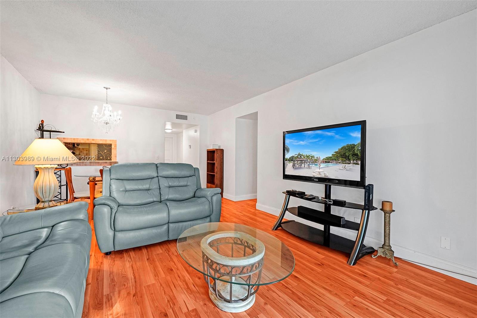 HILLCREST COUNTRY CLUB AP - Residential