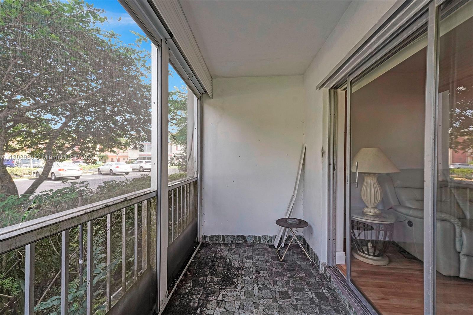 HILLCREST COUNTRY CLUB AP - Residential