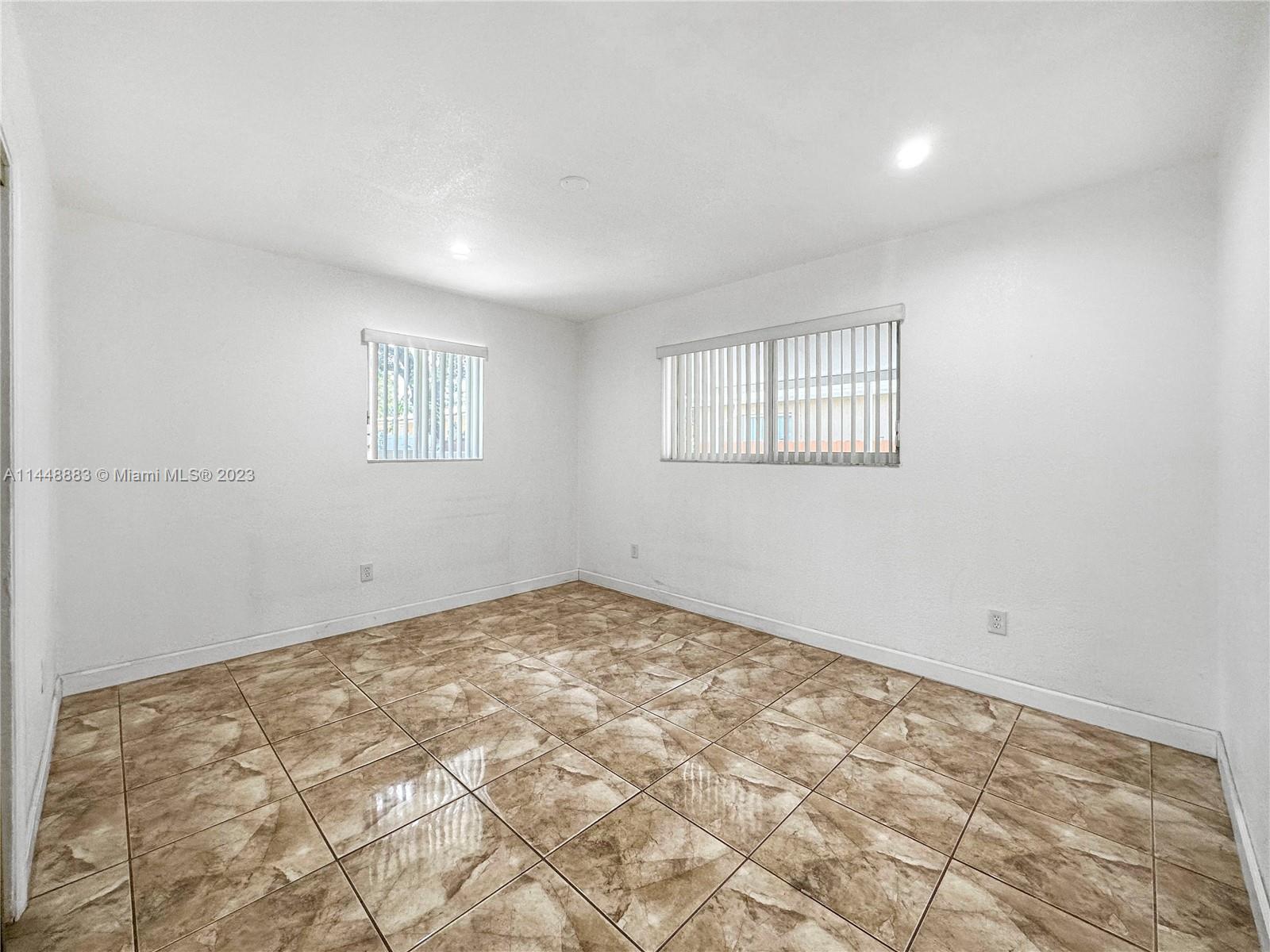 GROVELAND PK - Residential Lease