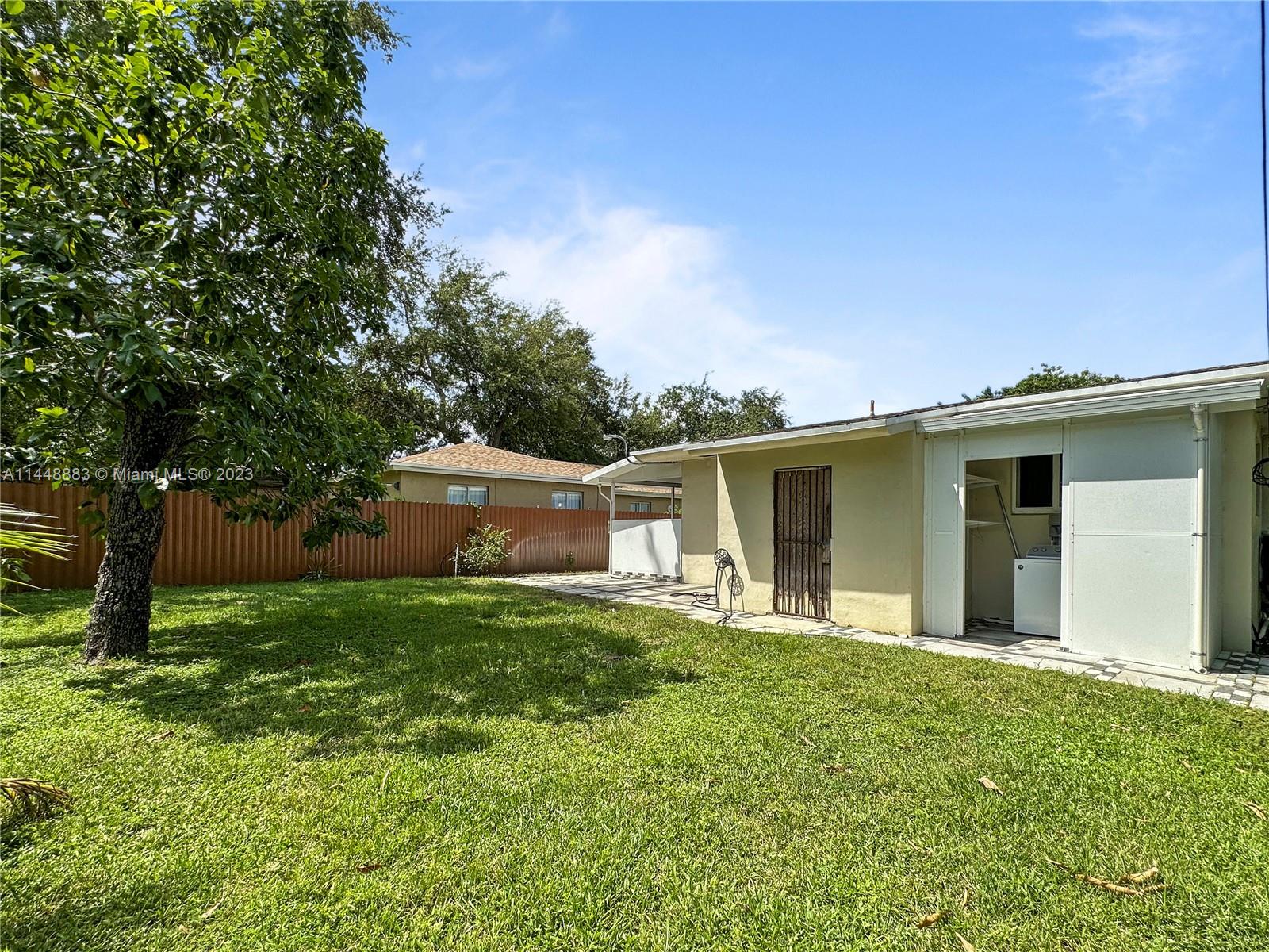 GROVELAND PK - Residential Lease