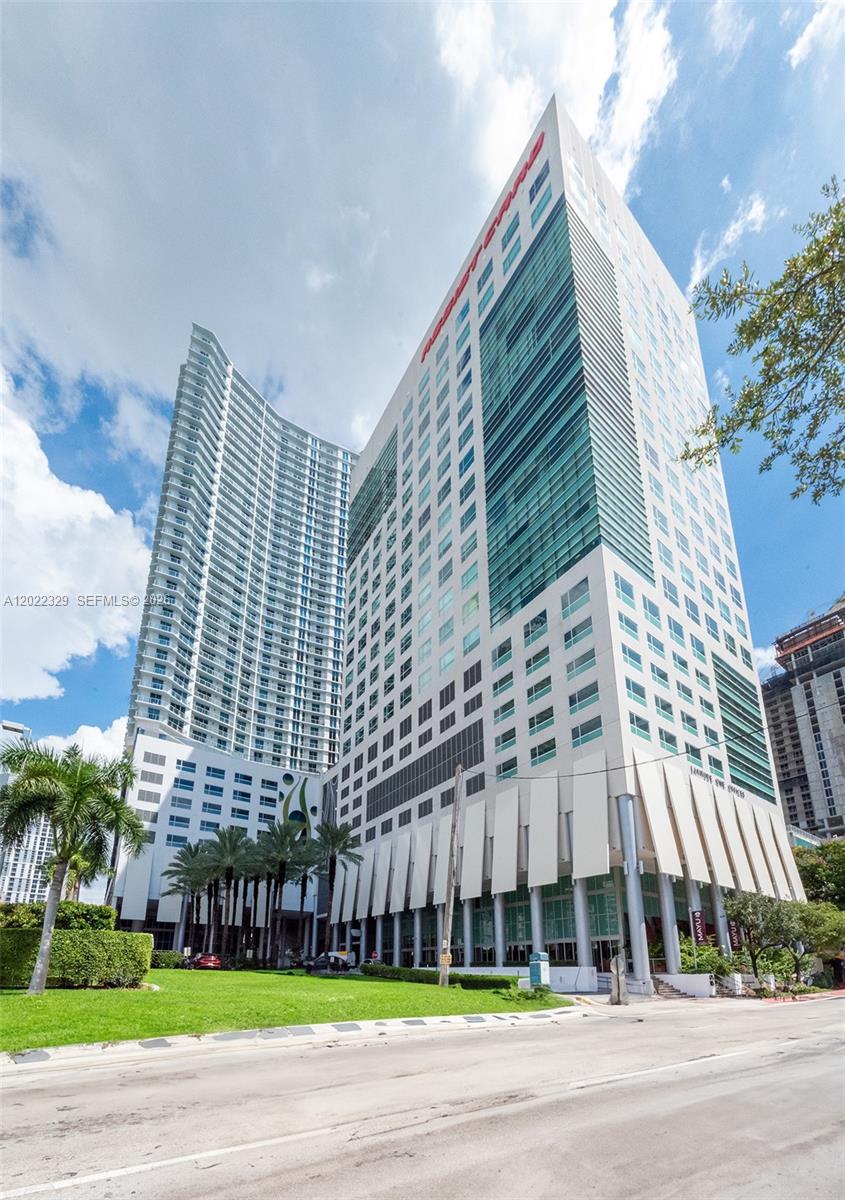 Enjoy the best of Miami in this spacious furnished 2-bedroom, 2.5-bath condo with two private balconies showcasing panoramic river and city views. The spacious unit with open layout features a sleek kitchen with stainless steel appliances, granite countertops, and walk in closets. Located just steps from Brickell City Centre, world-class dining, shopping, and the metro, this home puts you right in the heart of Miami’s most dynamic neighborhood. Property price includes all furniture – move-in ready if you prefer it furnished!