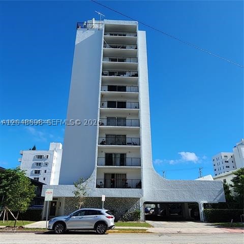 GOLDEN WEST CONDO - Residential