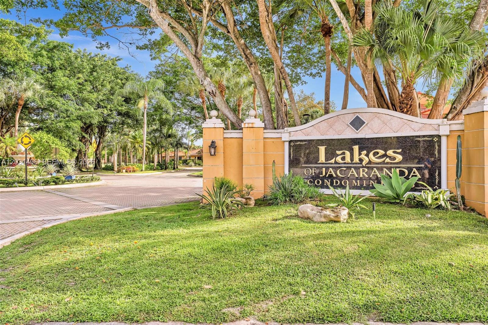 LAKES OF JACARANDA CONDO - Residential