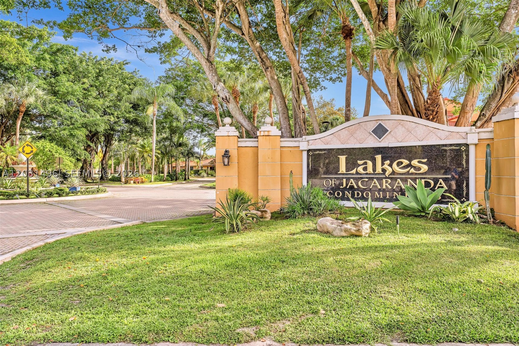 LAKES OF JACARANDA CONDO - Residential