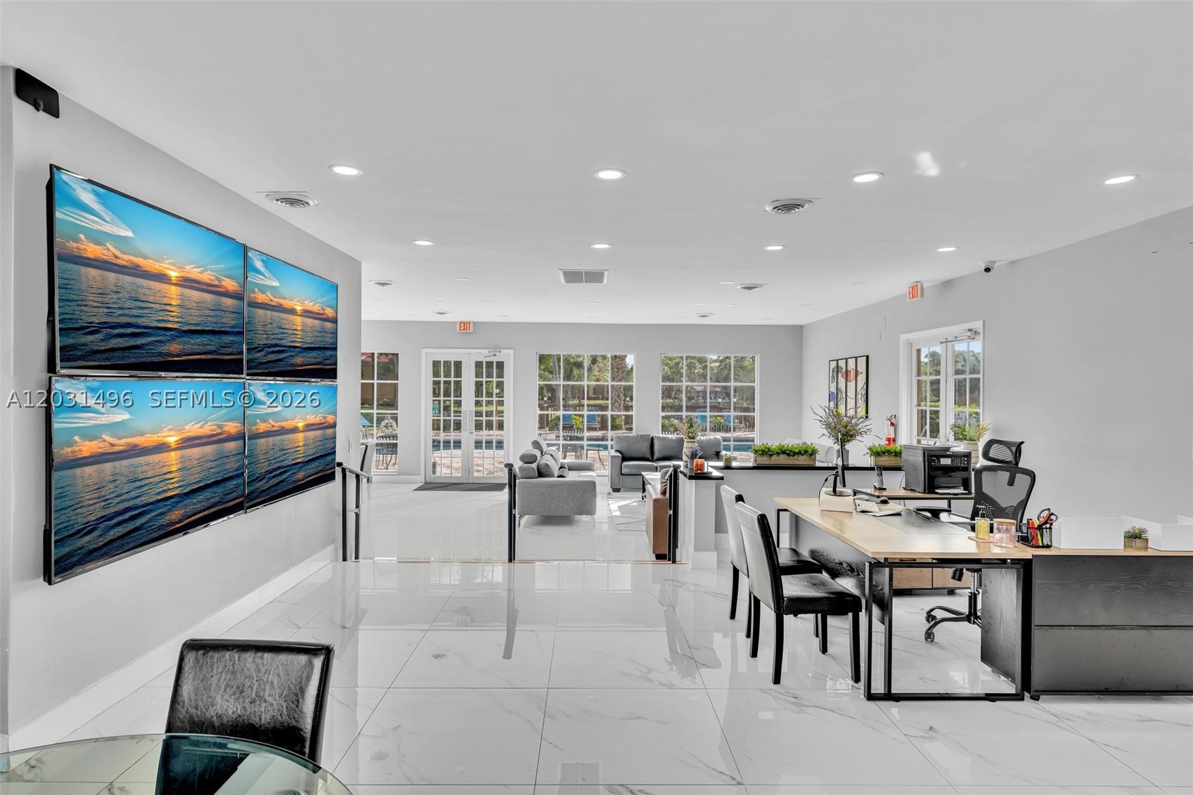 LAKES OF JACARANDA CONDO - Residential