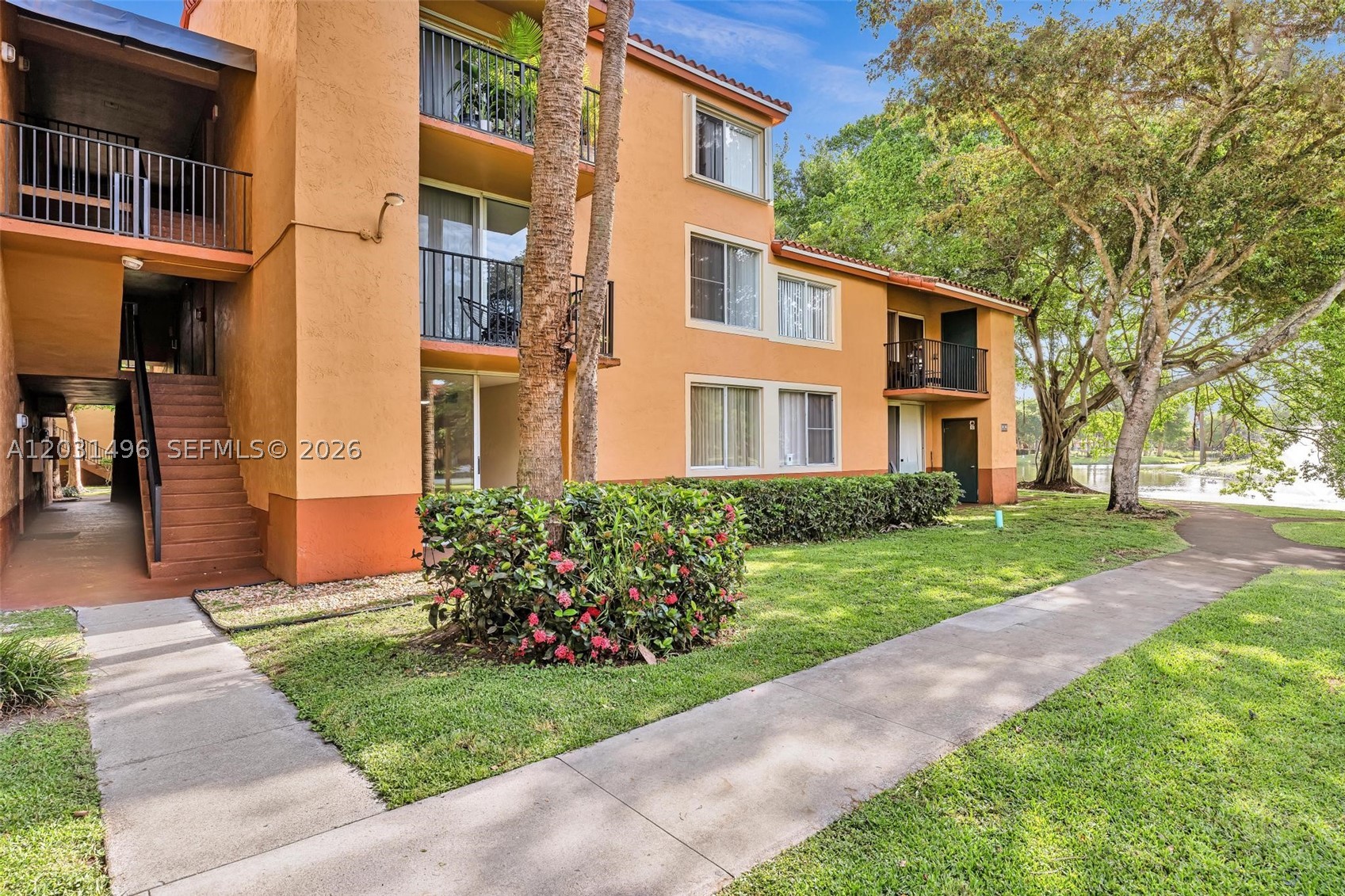 LAKES OF JACARANDA CONDO - Residential