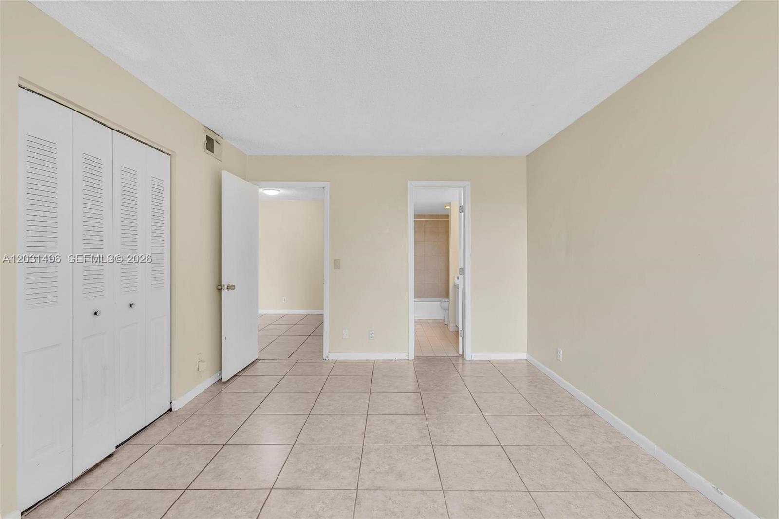 LAKES OF JACARANDA CONDO - Residential