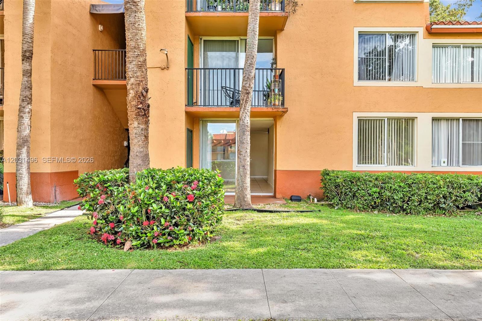 LAKES OF JACARANDA CONDO - Residential