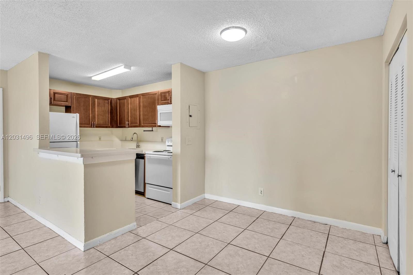LAKES OF JACARANDA CONDO - Residential