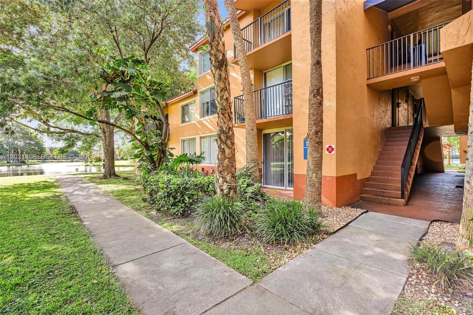 LAKES OF JACARANDA CONDO - Residential