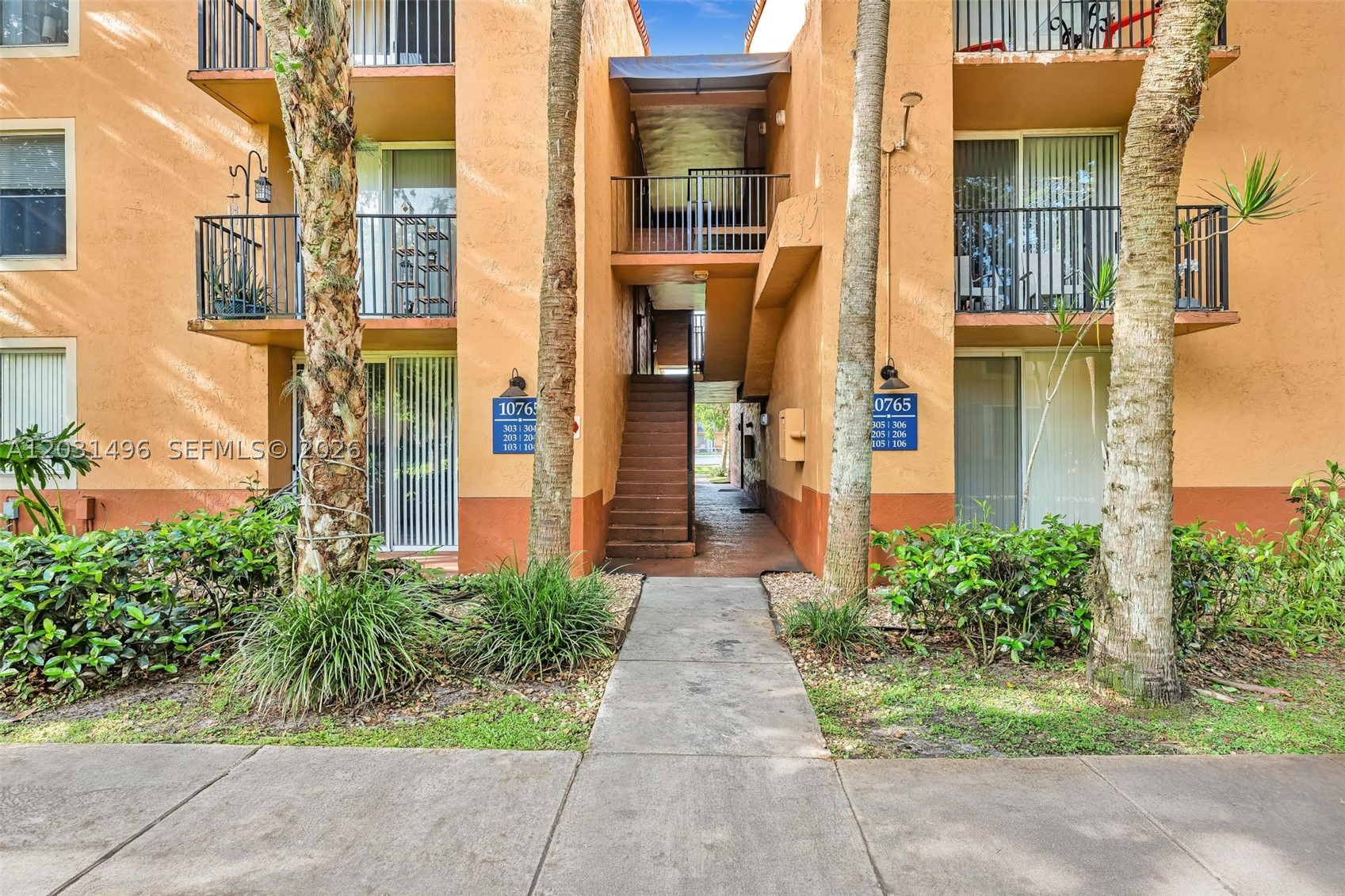 LAKES OF JACARANDA CONDO - Residential