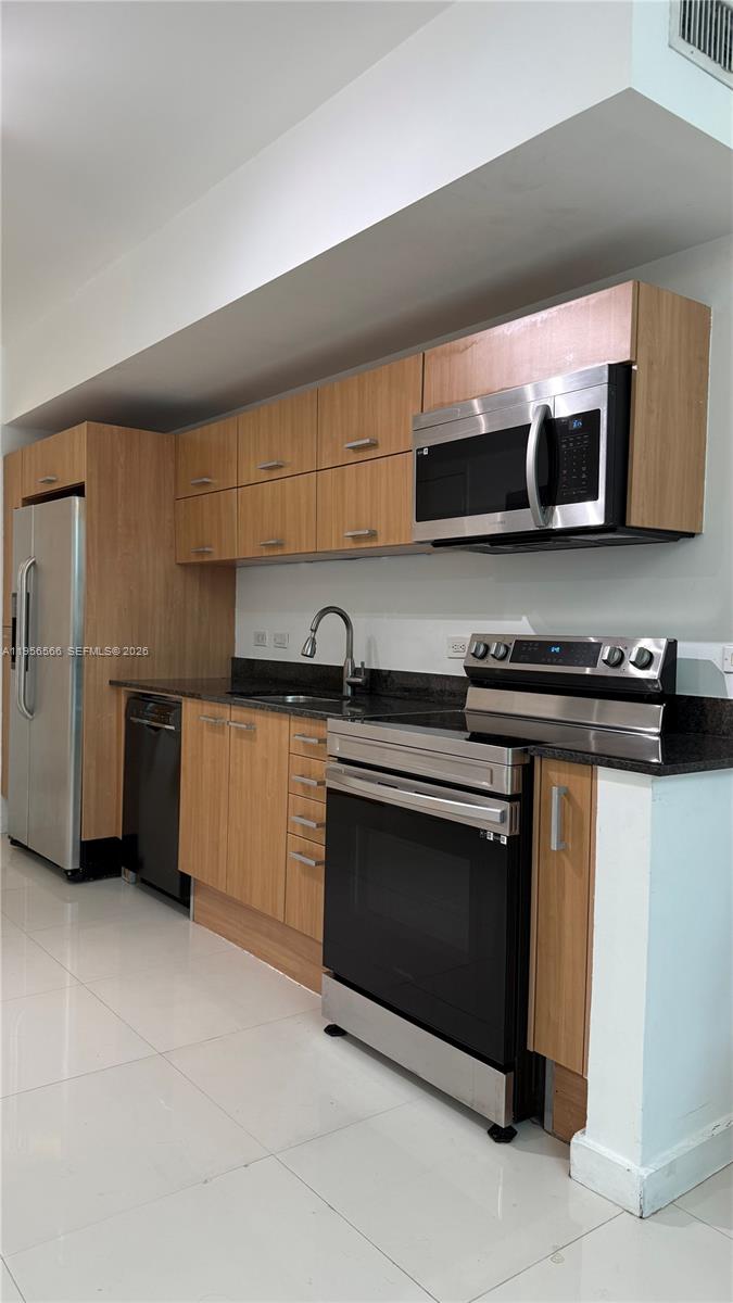 WIND CONDO - Residential