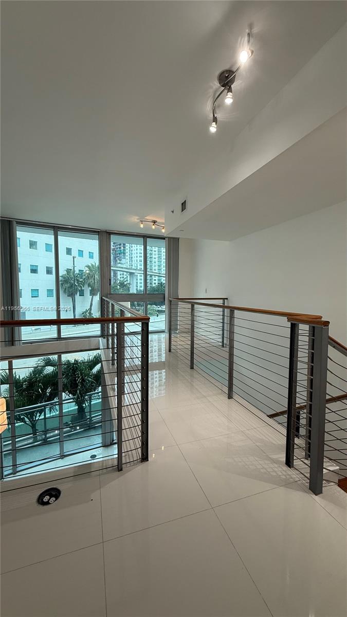 WIND CONDO - Residential