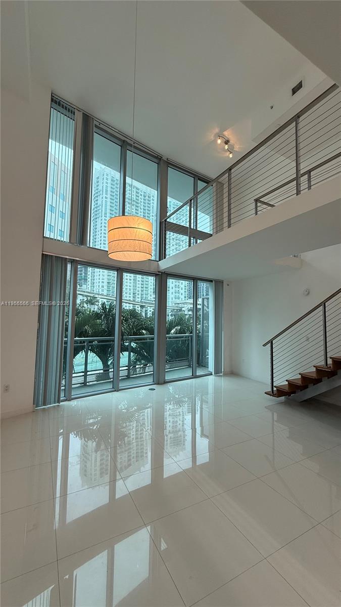 WIND CONDO - Residential