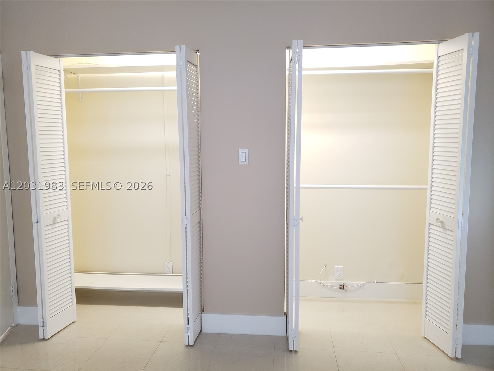 LAKE POINT TOWER CONDO - Residential Lease