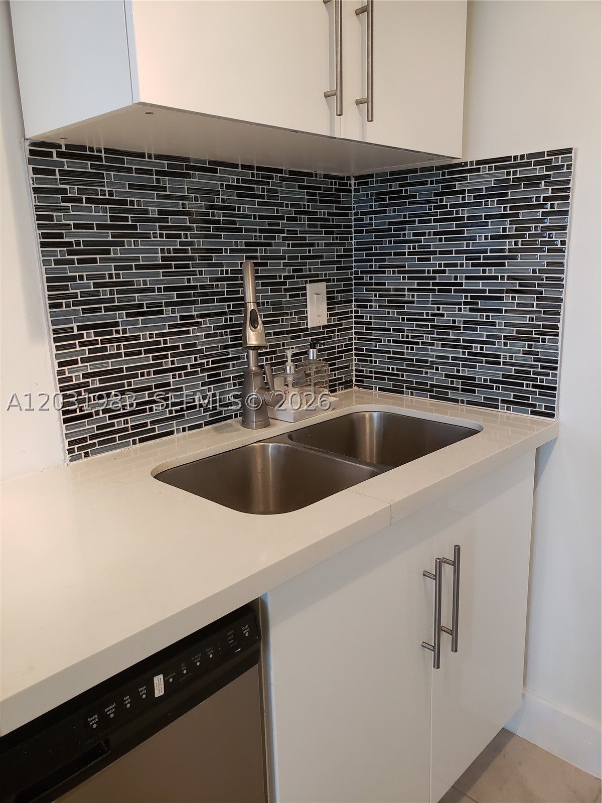 LAKE POINT TOWER CONDO - Residential Lease