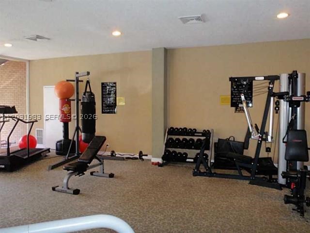 LAKE POINT TOWER CONDO - Residential Lease