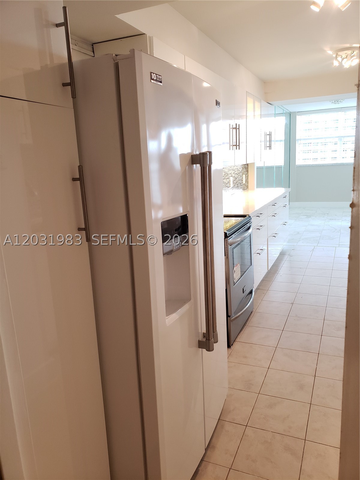 LAKE POINT TOWER CONDO - Residential Lease