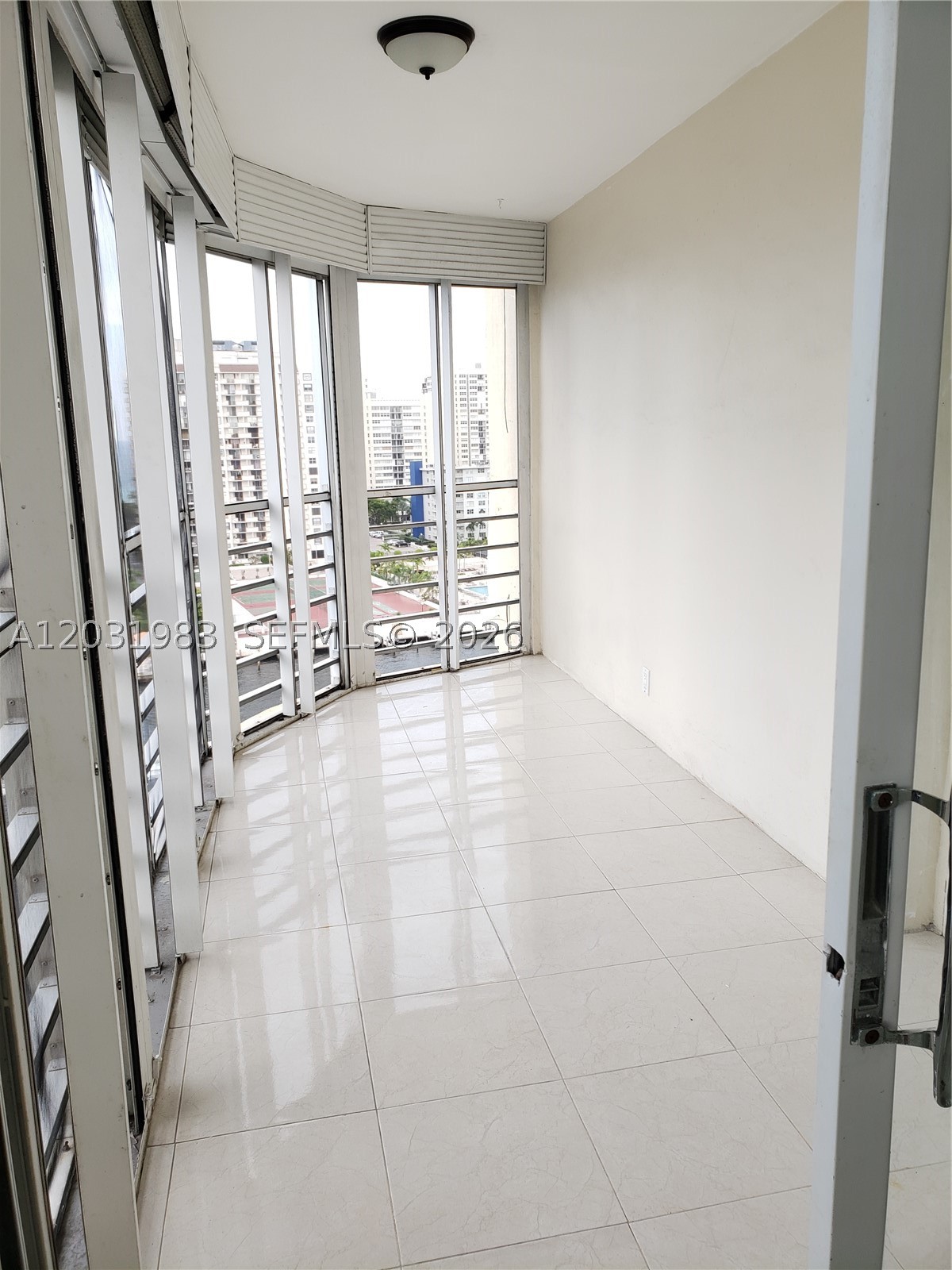 LAKE POINT TOWER CONDO - Residential Lease