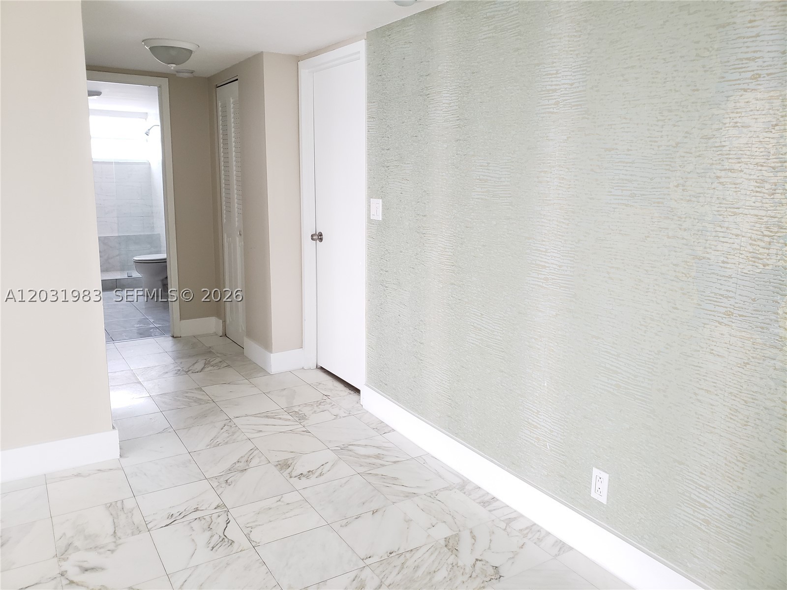 LAKE POINT TOWER CONDO - Residential Lease