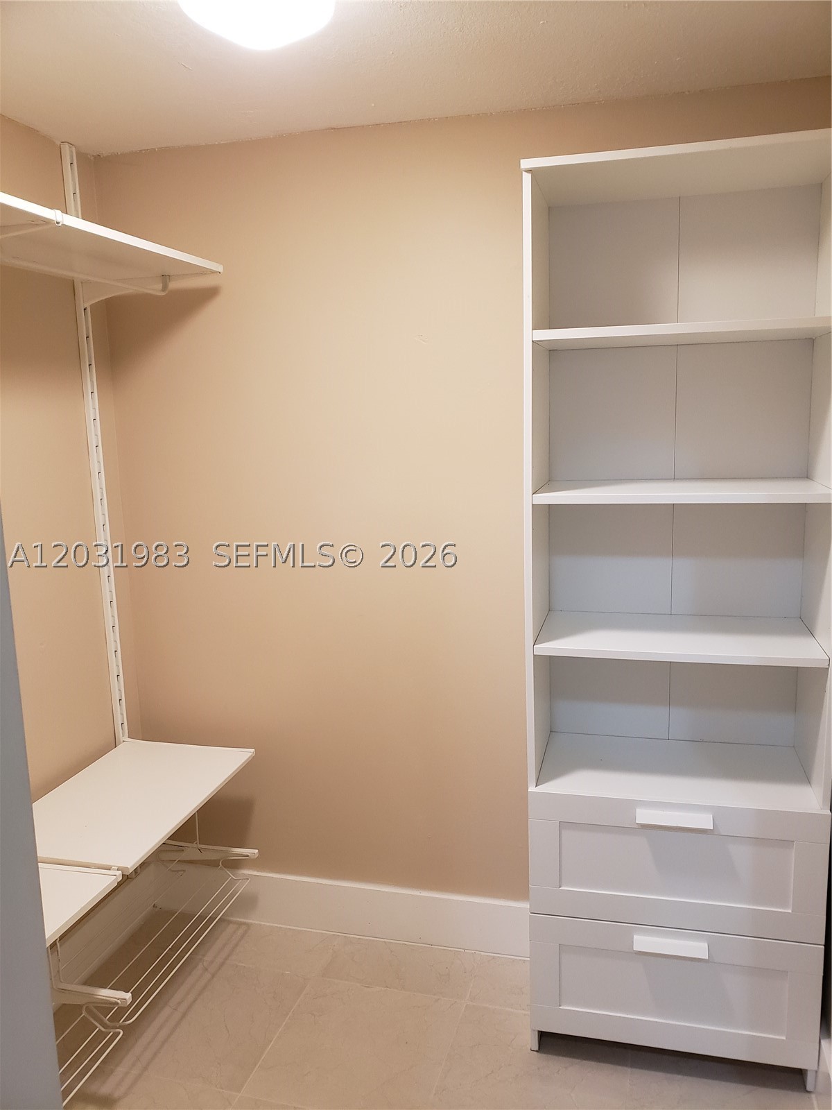 LAKE POINT TOWER CONDO - Residential Lease