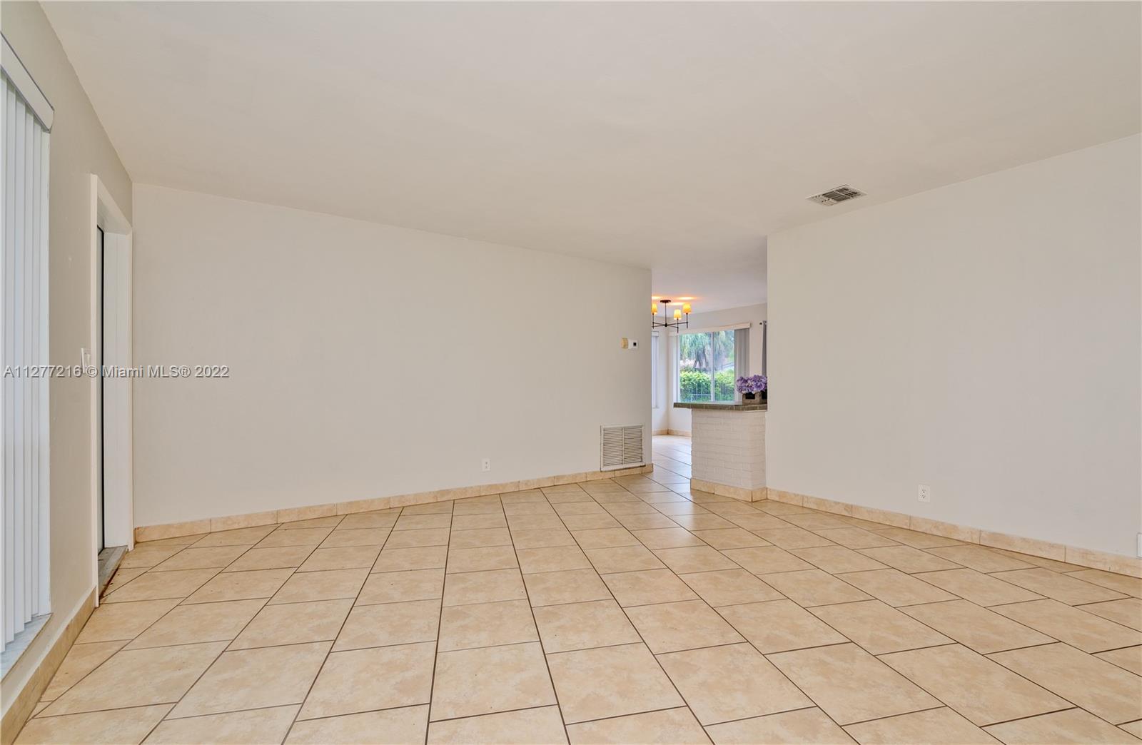 HOLLYWOOD HEIGHTS ADD SEC - Residential Lease