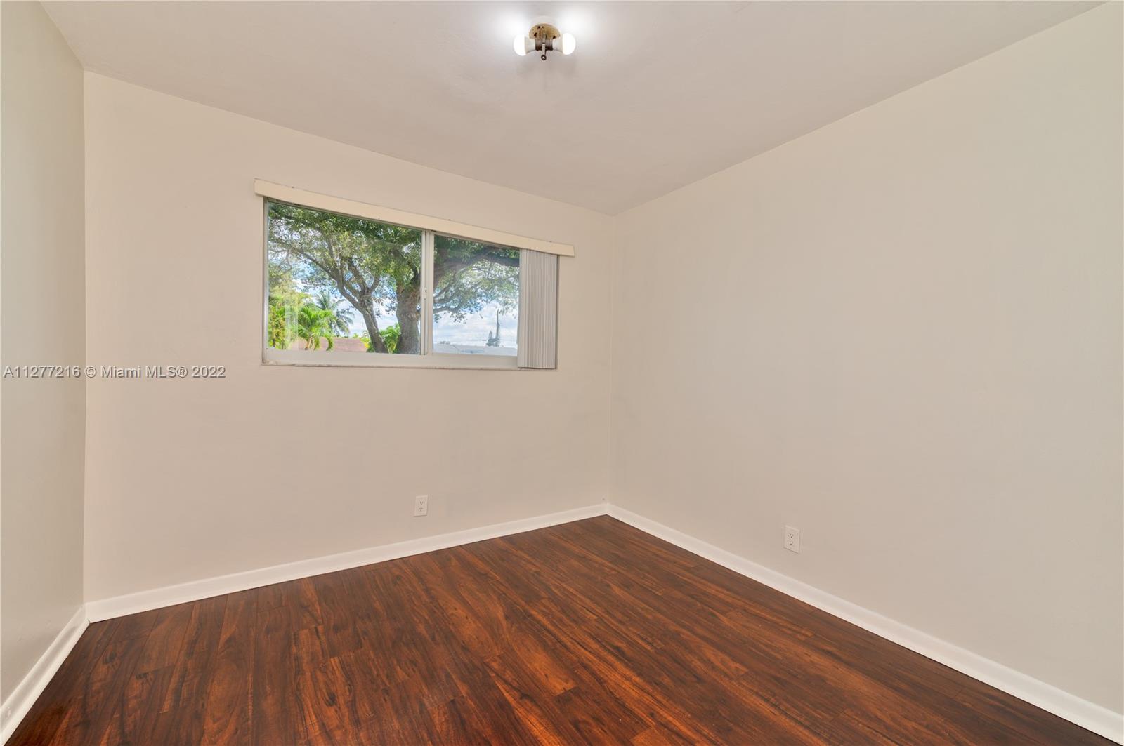 HOLLYWOOD HEIGHTS ADD SEC - Residential Lease