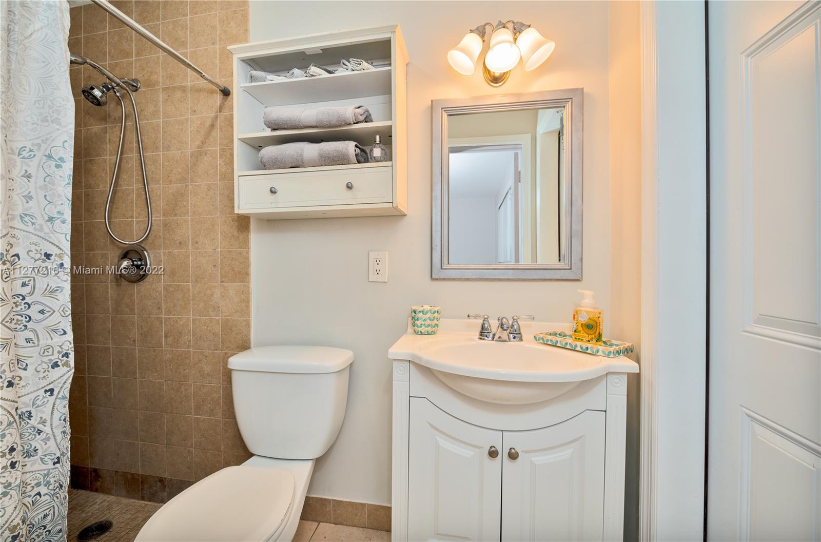 HOLLYWOOD HEIGHTS ADD SEC - Residential Lease