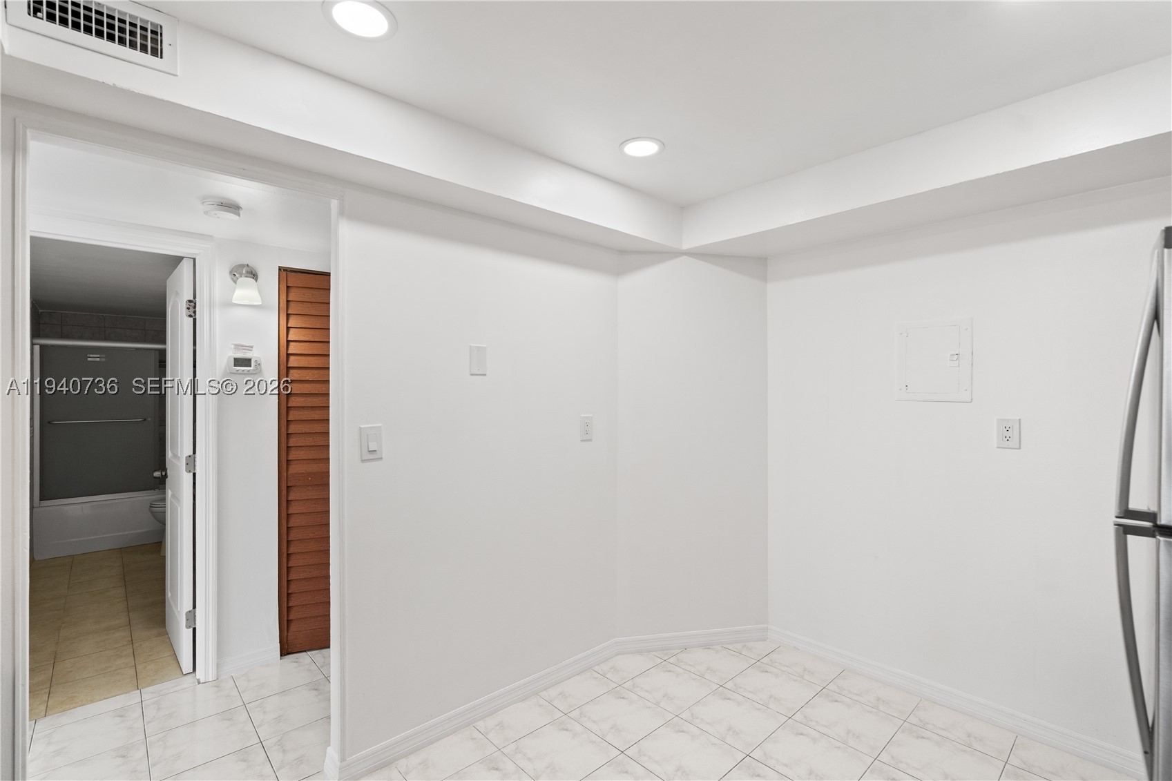 BUCKLEY TOWERS CONDO - EA - Residential