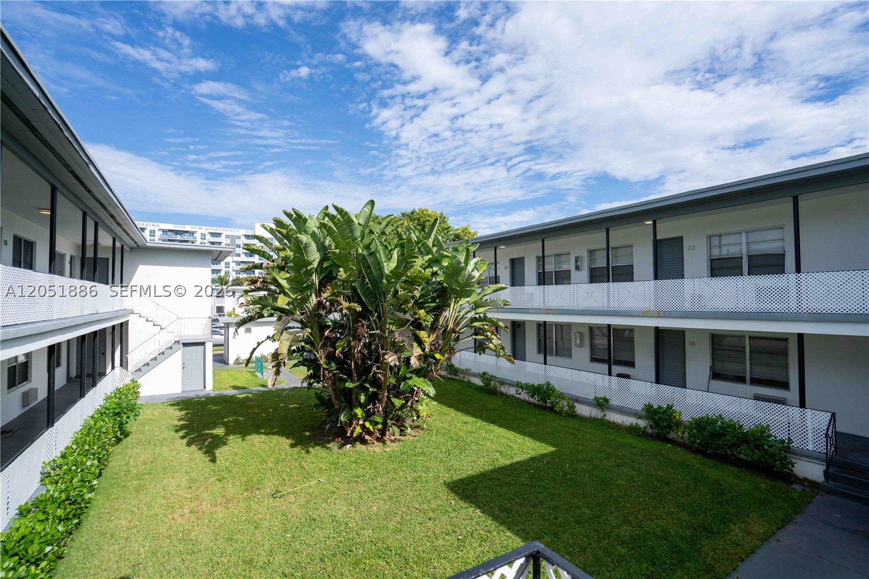 BLUE DOME - Residential Lease